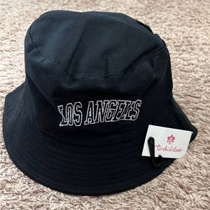90’s Style “Los Angeles” Bucket Hat